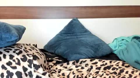 00ingrid00 online show from 01-08-25, 08:39