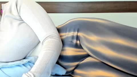 00ingrid00 online show from 02-20-25, 12:52