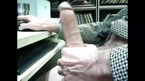 Snapshot of 01quebecboy69 chatting on 02-05-25, 08:25 01quebecboy69 online show from 02-05-25, 08:25