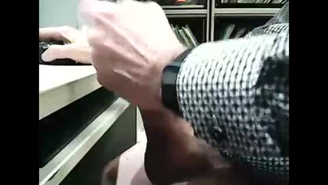 Snapshot of 01quebecboy69 chatting on 02-27-25, 07:37 01quebecboy69 online show from 02-27-25, 07:37