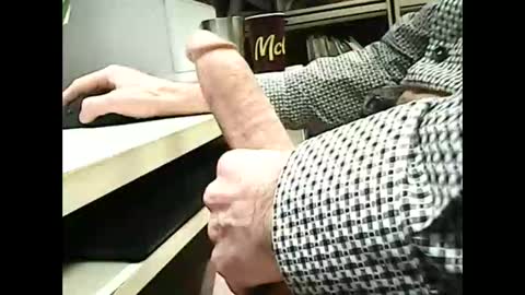 Snapshot of 01quebecboy69 chatting on 03-19-26, 07:29 01quebecboy69 online show from 03-19-26, 07:29