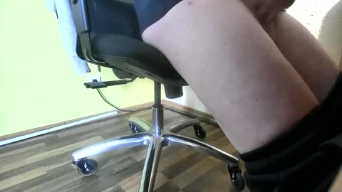 Snapshot of 0815____pet chatting on 02-16-26, 02:46 Peter online show from 02-16-26, 02:46