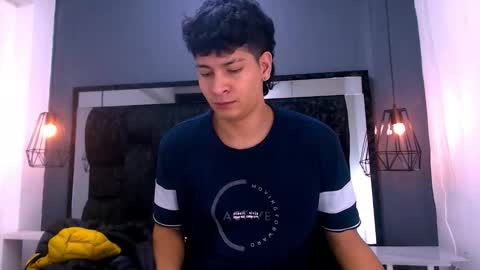 Snapshot of 0_alejo chatting on 01-11-26, 04:28 alejo online show from 01-11-26, 04:28