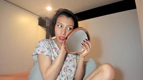 Snapshot of 0amy1 chatting on 09-24-25, 04:49 amy online show from 09-24-25, 04:49