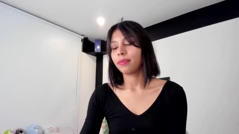 Snapshot of 0amy1 chatting on 11-16-25, 12:38 amy online show from 11-16-25, 12:38