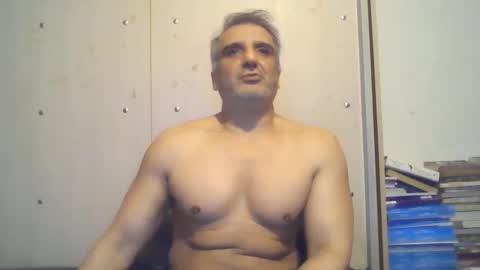 Snapshot of 0luvmonkey chatting on 10-10-25, 07:46 0luvmonkey online show from 10-10-25, 07:46