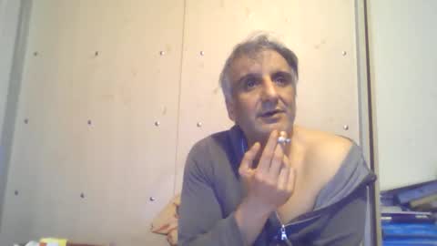 Snapshot of 0luvmonkey chatting on 05-06-26, 11:54 0luvmonkey online show from 05-06-26, 11:54