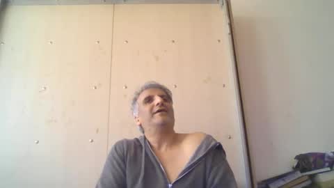 Snapshot of 0luvmonkey chatting on 05-07-26, 12:32 0luvmonkey online show from 05-07-26, 12:32