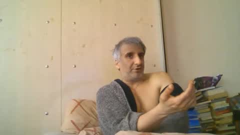 Snapshot of 0luvmonkey chatting on 05-08-26, 12:43 0luvmonkey online show from 05-08-26, 12:43
