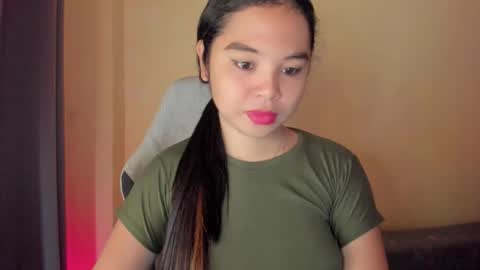 Snapshot of 0wwlo0k chatting on 10-06-25, 04:10 0wwlo0k online show from 10-06-25, 04:10