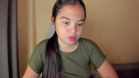 Snapshot of 0wwlo0k chatting on 10-11-25, 05:28 0wwlo0k online show from 10-11-25, 05:28