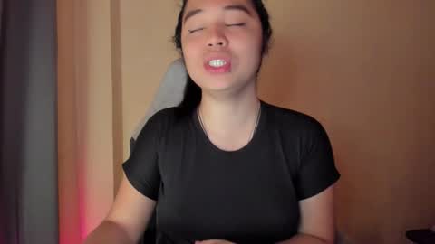 0wwlo0k online show from 12-20-25, 04:19