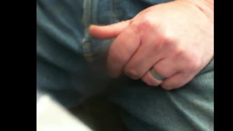 Snapshot of 10mm_socket chatting on 03-19-26, 11:53 10mm_socket online show from 03-19-26, 11:53