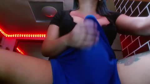  i am trixie im Your Selfsucking Mistress  online show from 12-04-24, 02:20