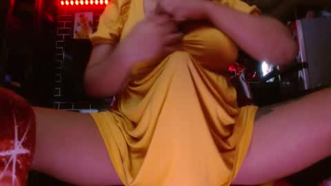 Snapshot of 11inchmonstercock4u chatting on 11-15-25, 03:48 i am trixie im Your Selfsucking Mistress online show from 11-15-25, 03:48