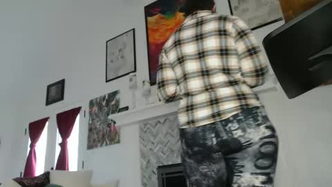 Aurora Willows online show from 02-08-25, 03:31