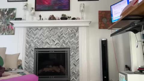 Aurora Willows online show from 03-05-25, 03:07