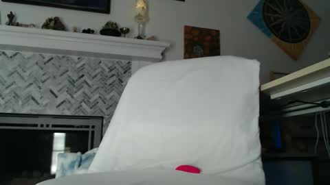 Aurora Willows online show from 02-25-26, 07:07