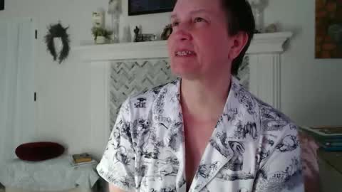 Aurora Willows online show from 03-06-26, 05:04