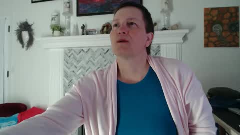 Aurora Willows online show from 04-20-26, 10:07