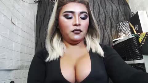 sexy kia online show from 10-10-25, 01:04