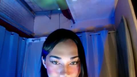 Snapshot of 18_nicole chatting on 03-09-25, 09:13 barbie online show from 03-09-25, 09:13