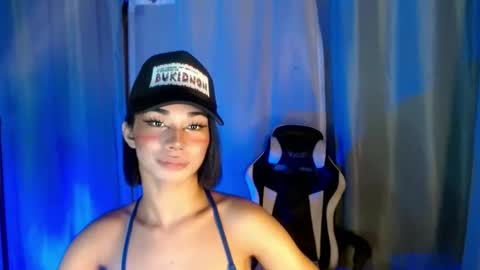 Snapshot of 18_nicole chatting on 03-12-25, 03:07 barbie online show from 03-12-25, 03:07