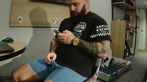 19andre90 online show from 11-16-25, 07:41