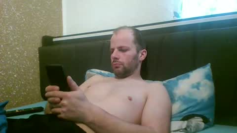 Snapshot of 19berni91 chatting on 03-09-25, 06:17 berni online show from 03-09-25, 06:17