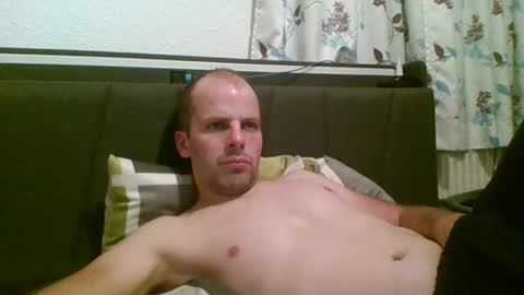 Snapshot of 19berni91 chatting on 10-31-25, 07:26 berni online show from 10-31-25, 07:26