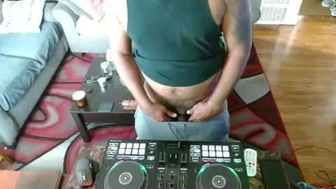 Mr. E the BBC online show from 03-03-25, 12:37