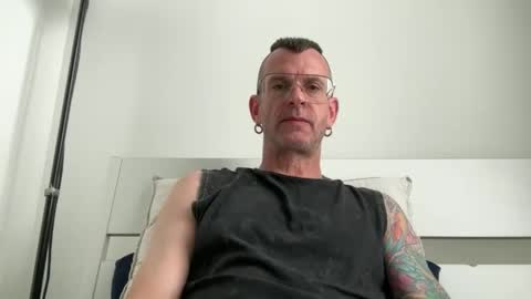 Snapshot of 1_hot_minute chatting on 05-27-26, 07:27 J online show from 05-27-26, 07:27