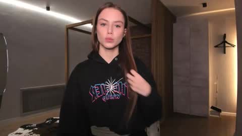 Snapshot of 1i1ypa1mer chatting on 11-14-25, 12:37 Lily 3 online show from 11-14-25, 12:37