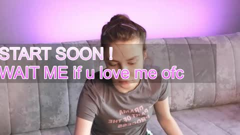 Lily 3 online show from 05-25-26, 01:00