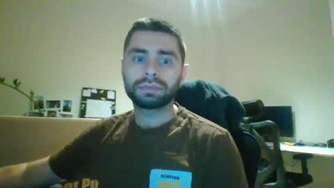 Snapshot of 1kamilkamil11 chatting on 12-24-24, 11:00 kam online show from 12-24-24, 11:00