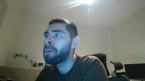 Snapshot of 1kamilkamil11 chatting on 12-28-24, 03:48 kam online show from 12-28-24, 03:48