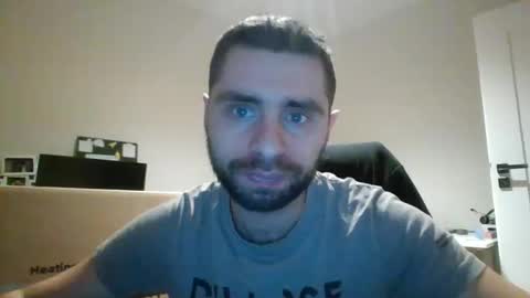 Snapshot of 1kamilkamil11 chatting on 01-25-25, 06:46 kam online show from 01-25-25, 06:46