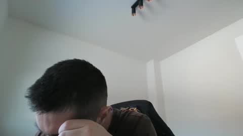 Snapshot of 1kamilkamil11 chatting on 02-17-25, 01:53 kam online show from 02-17-25, 01:53