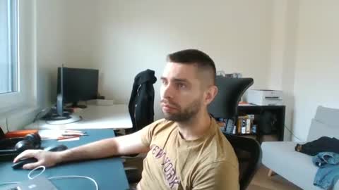 Snapshot of 1kamilkamil11 chatting on 03-11-25, 07:58 kam online show from 03-11-25, 07:58