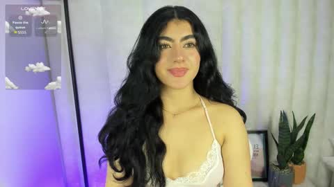 Snapshot of 1m_emily chatting on 11-10-25, 02:43 . online show from 11-10-25, 02:43