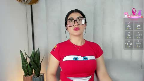 Snapshot of 1m_emily chatting on 12-17-25, 08:48 . online show from 12-17-25, 08:48