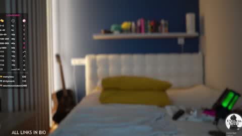 Marie online show from 02-14-25, 01:56