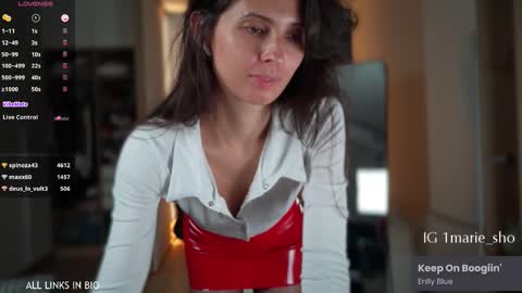 Marie online show from 10-06-25, 06:16