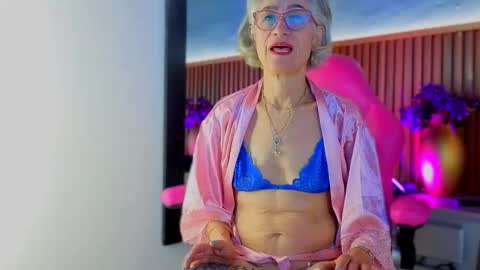 Miss Monserrate online show from 04-14-26, 01:50