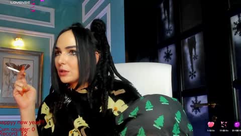 Moona  online show from 12-31-24, 05:51