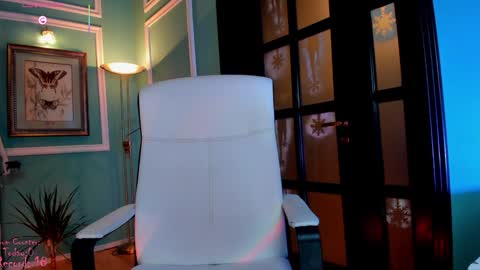 Moona  online show from 01-31-25, 04:17