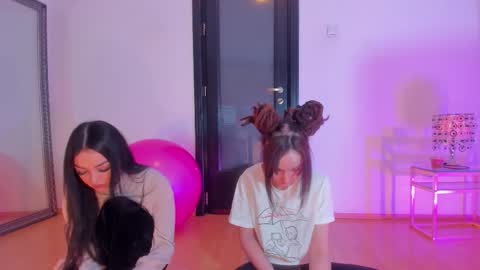 Moona  online show from 02-13-26, 06:31