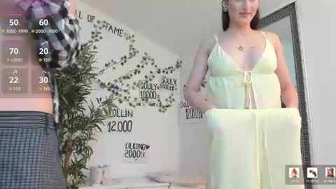 Snapshot of 1munique chatting on 06-13-26, 06:50 Moona online show from 06-13-26, 06:50
