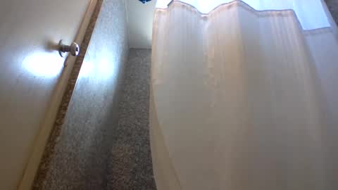 TheShyOne18 online show from 05-10-26, 09:31