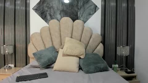 Snapshot of 1naughty_milf chatting on 02-07-26, 11:41 Luisa online show from 02-07-26, 11:41